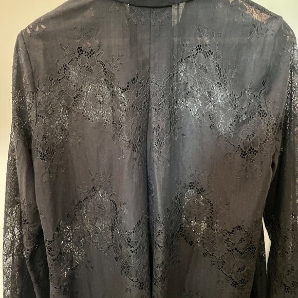 ✨NWOT✨ CAbi St Regis Blouse - Sz S - Picture 9 of 10